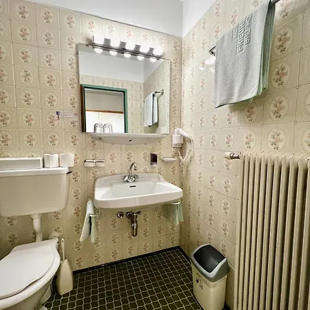 מלון Haus Friedrichsburg - Bergbahnen Von Mai Bis November Inklusive 3*